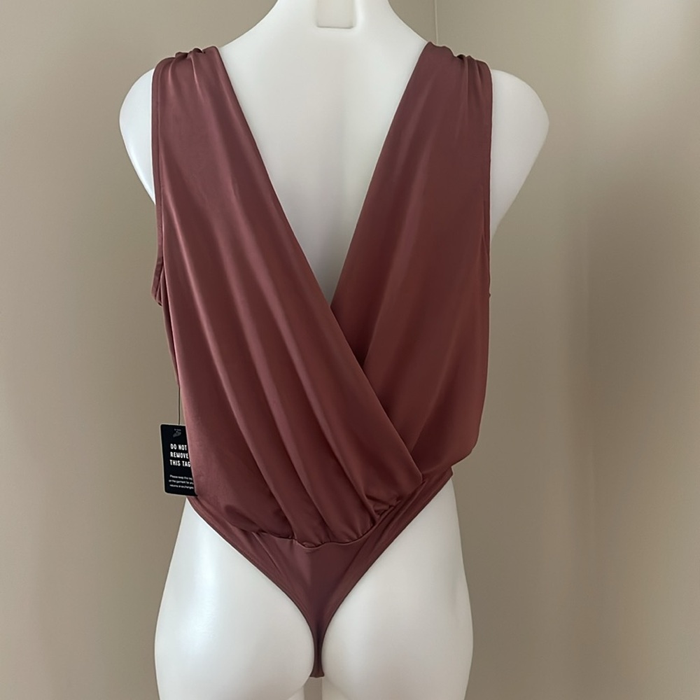 (NWT) Express Women’s Brown Bodysuit, Small - Picture 5 of 14
